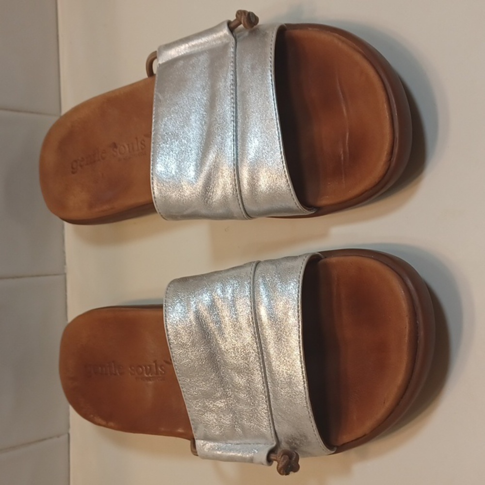 Kenneth Cole Gentle Souls Golum Slide Leather Sandals 7.5